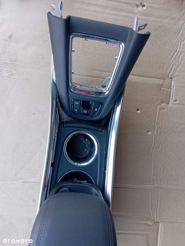 OPEL ZAFIRA C 1.6 CDTI TUNEL ŚRODKOWY PODŁOKIETNIK EUROPA - 3