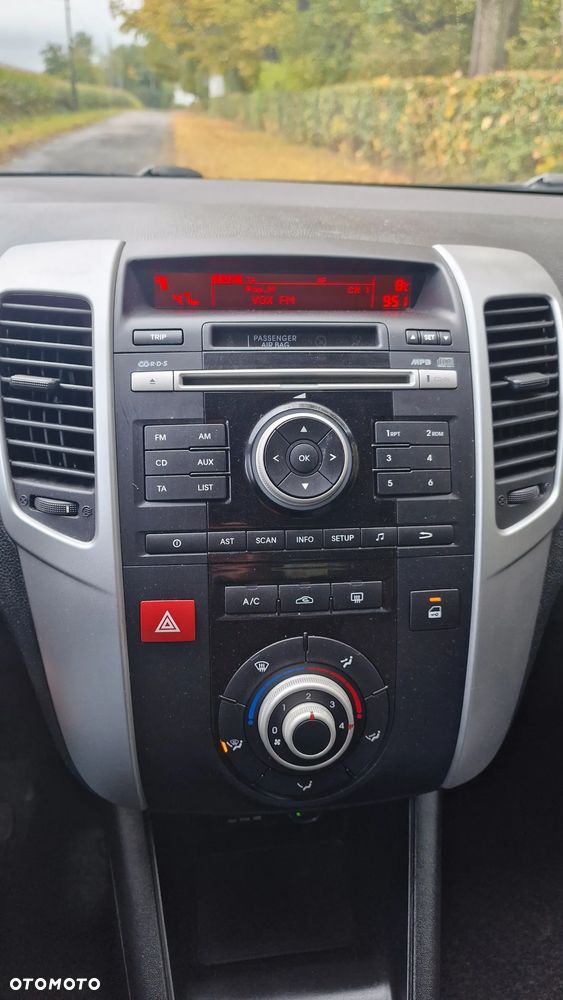 Kia Venga - 9