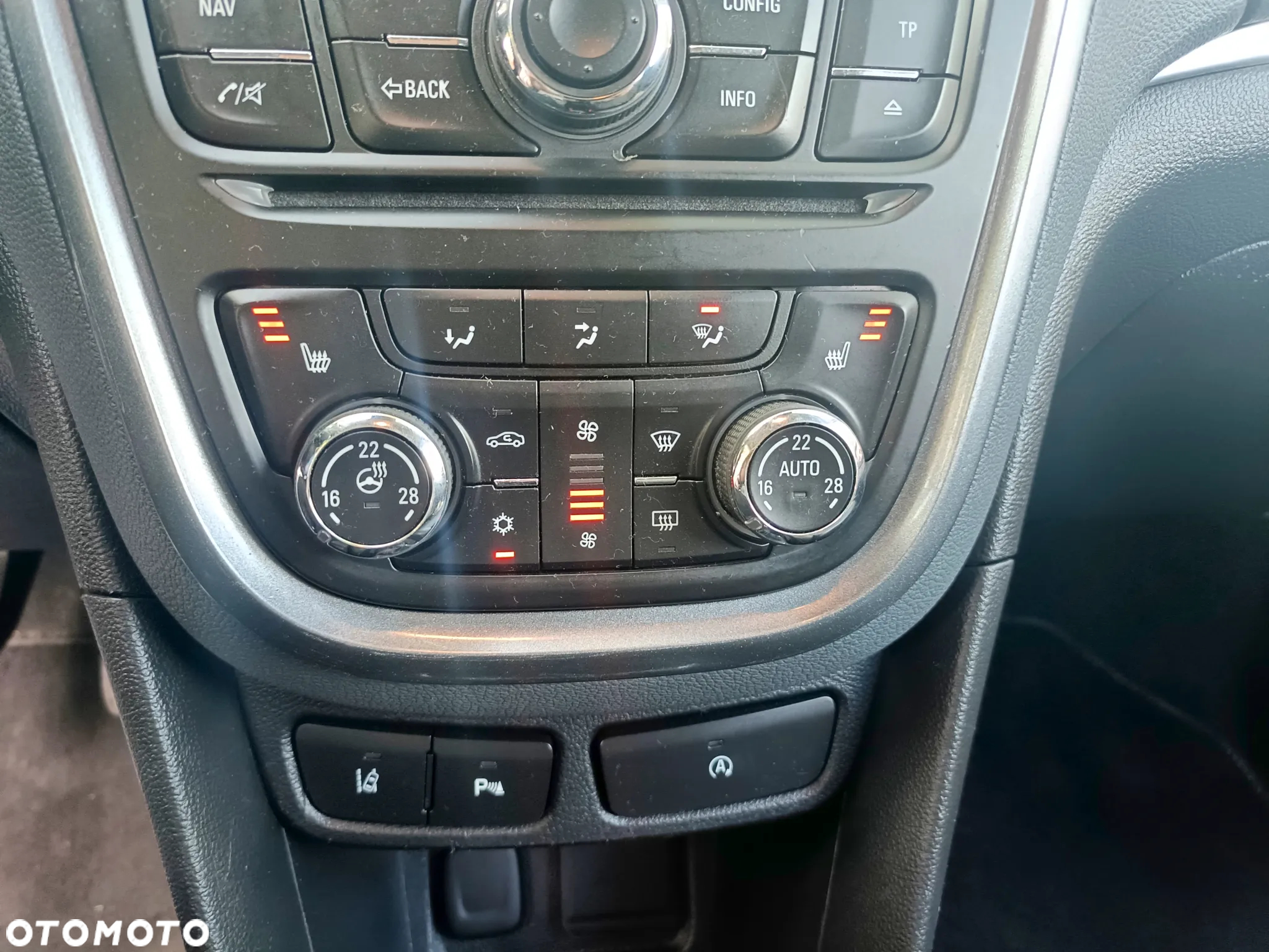 Opel Mokka 1.4 Turbo ecoFLEX Start/Stop Color Edition - 24