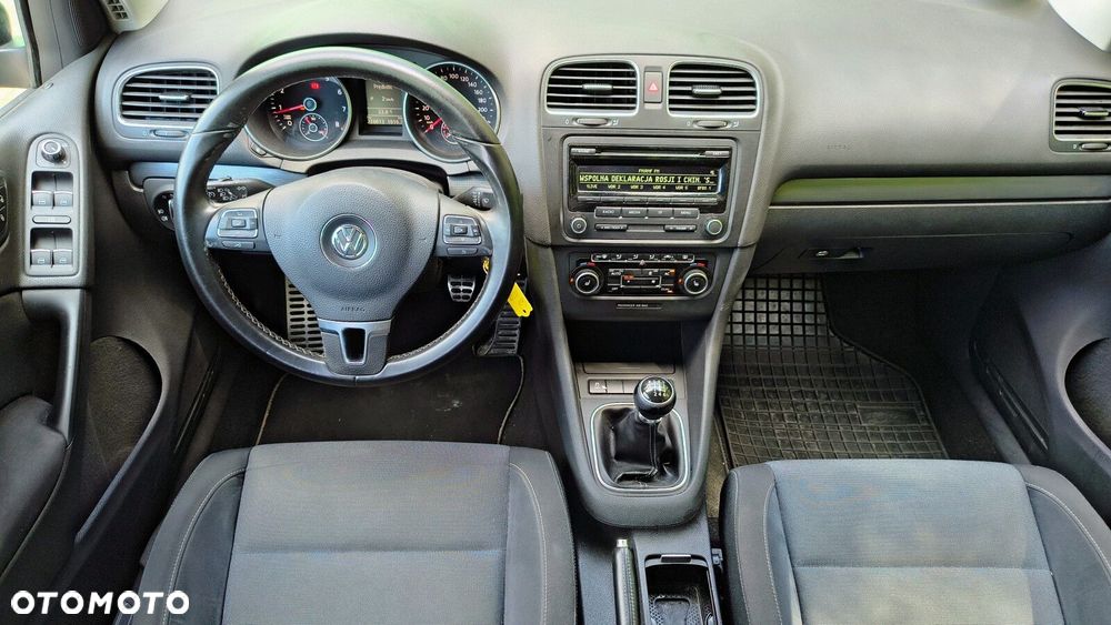 Volkswagen Golf - 26