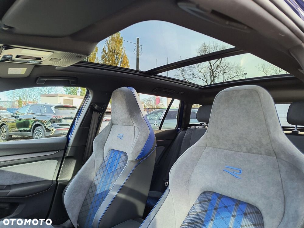 Volkswagen Golf - 11