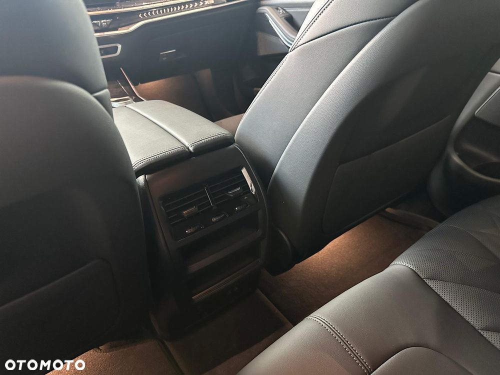 BMW X5 xDrive30d mHEV M Sport sport - 27