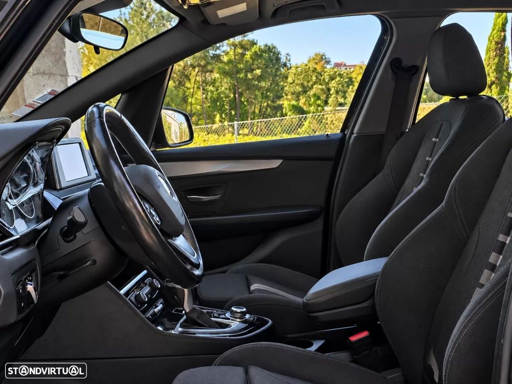 BMW 218 Active Tourer d Line Sport Auto - 17