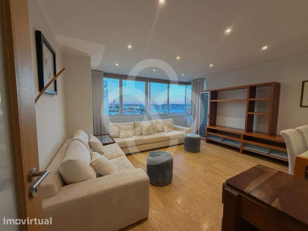 Apartamento T3 totalmente mobilado com vista rio e para a ponte 25 ... - Grande imagem: 3/27