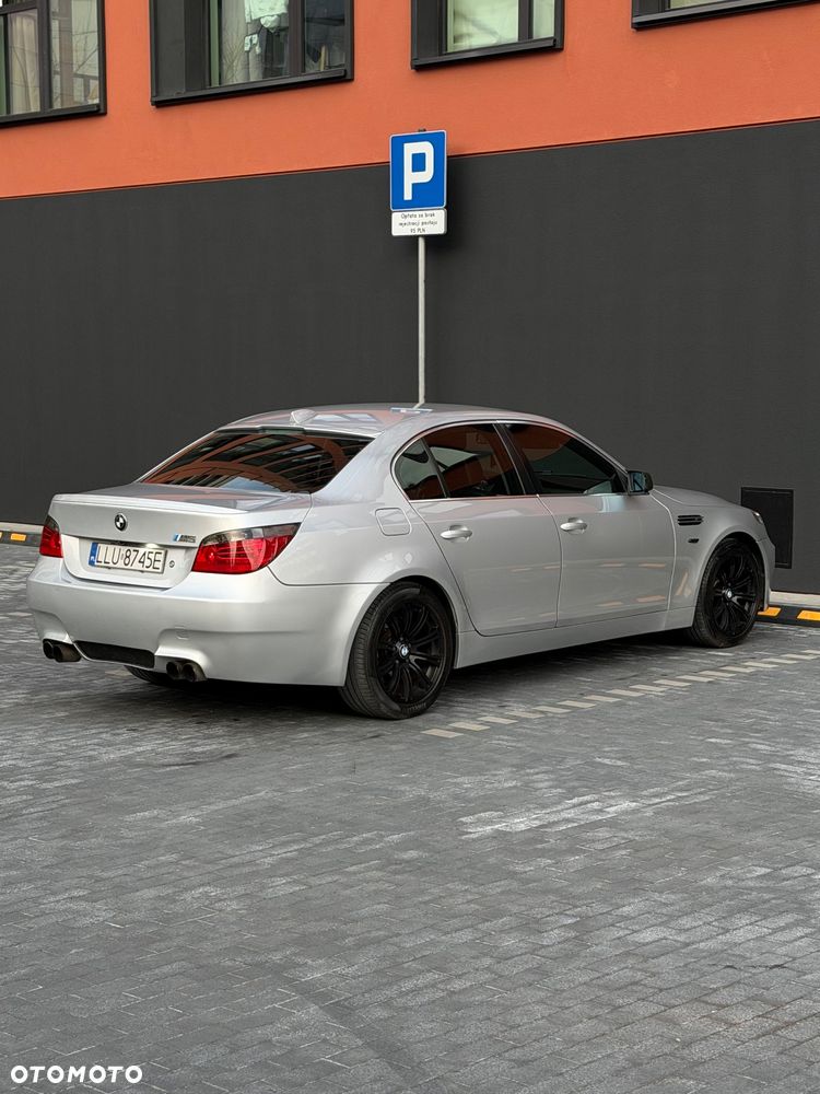 BMW Seria 5 520i - 5