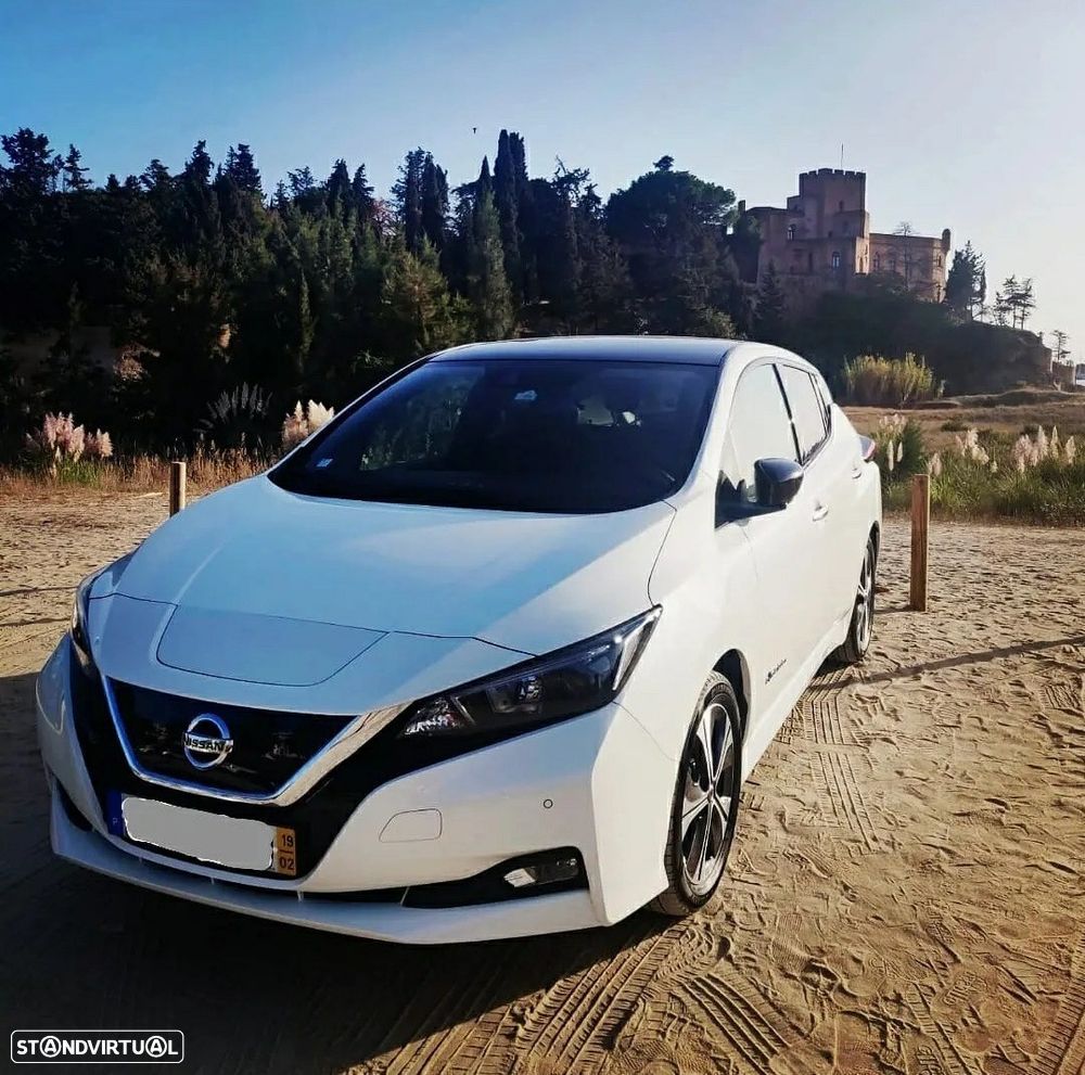 Nissan Leaf N-Connecta Two Tone - 1