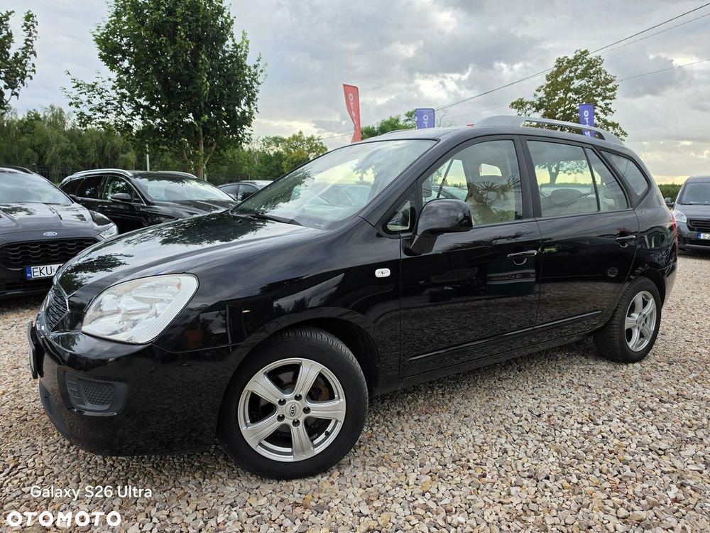 Kia Carens - 19