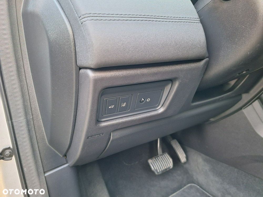 Land Rover Discovery Sport 2.0 TD4 HSE - 21