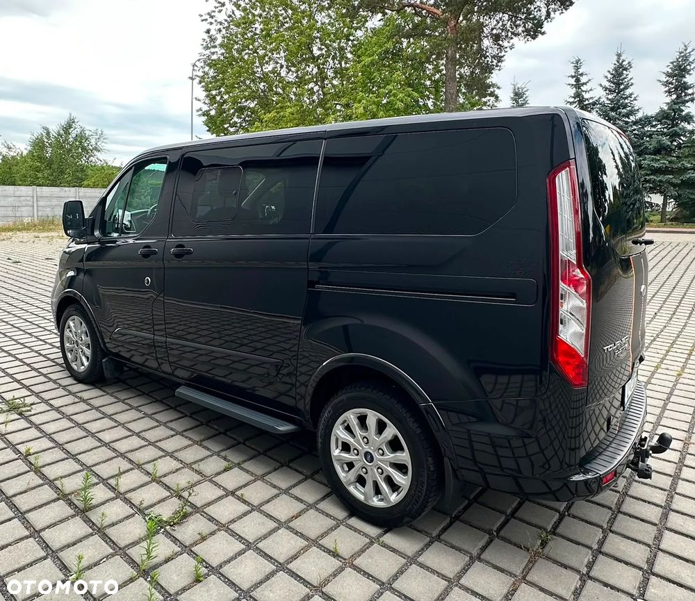 Ford Tourneo Custom - 14