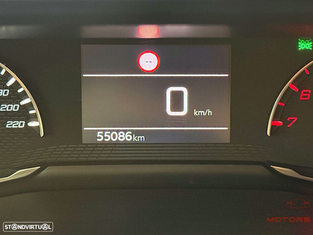 Peugeot 208 1.2 PureTech SE Style - 26