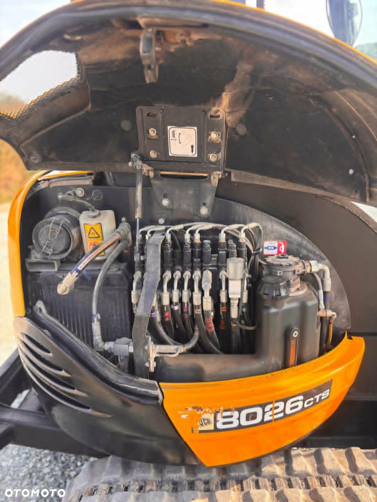JCB 8026 - 6