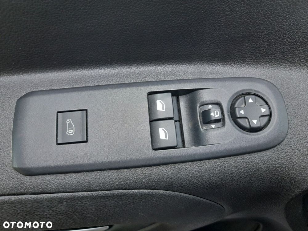 Fiat Doblo Van BLUE HDI - 11