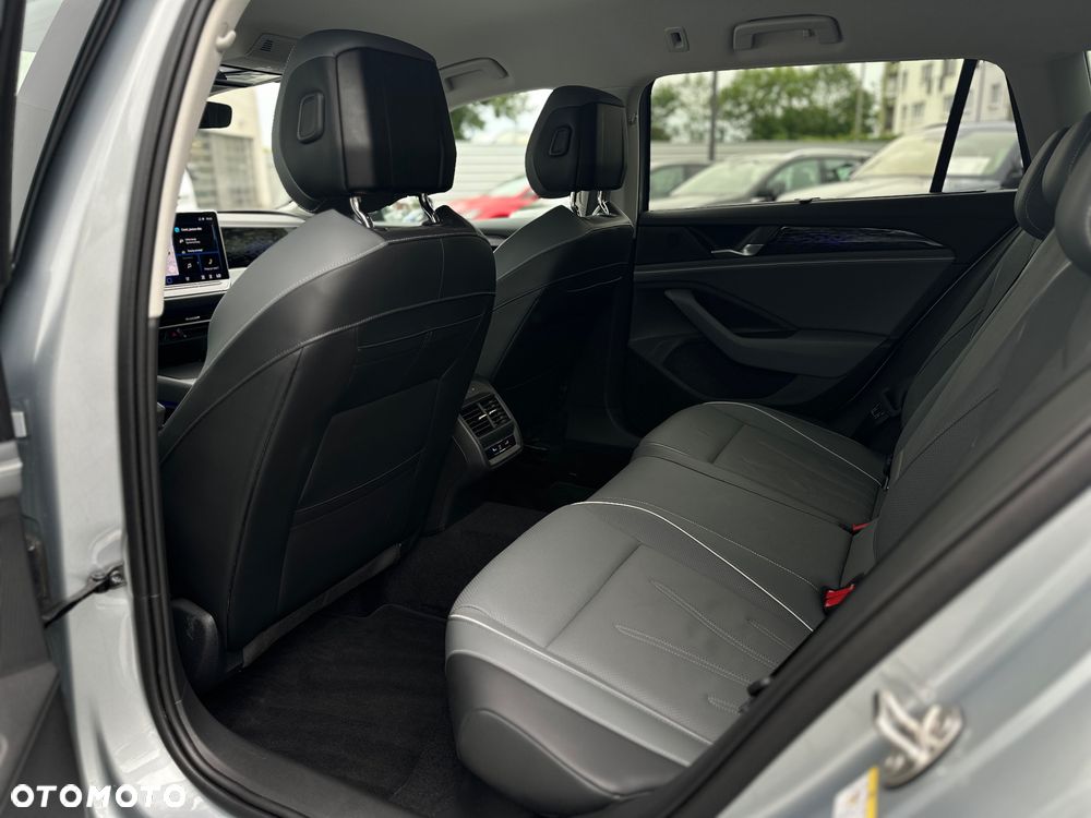 Volkswagen Passat Variant 1.5 TSI ACT mHEV Elegance DSG - 15
