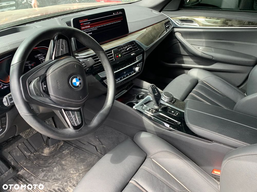 BMW Seria 5 530i xDrive Sport Line - 12