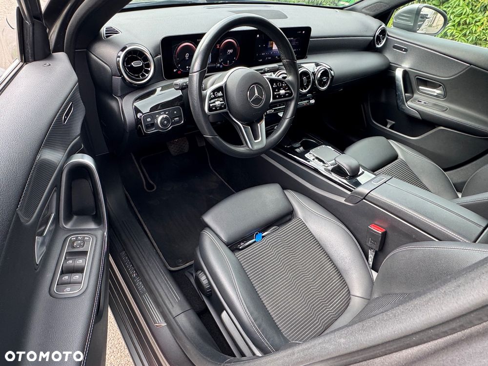 Mercedes-Benz Klasa A 220 7G-DCT AMG Line - 15