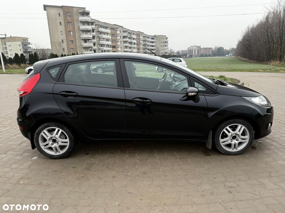 Ford Fiesta 1.25 Celebration - 9