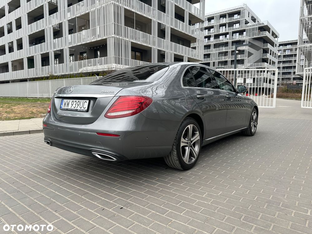 Mercedes-Benz Klasa E 220 d 4-Matic Business Edition 9G-TRONIC - 3