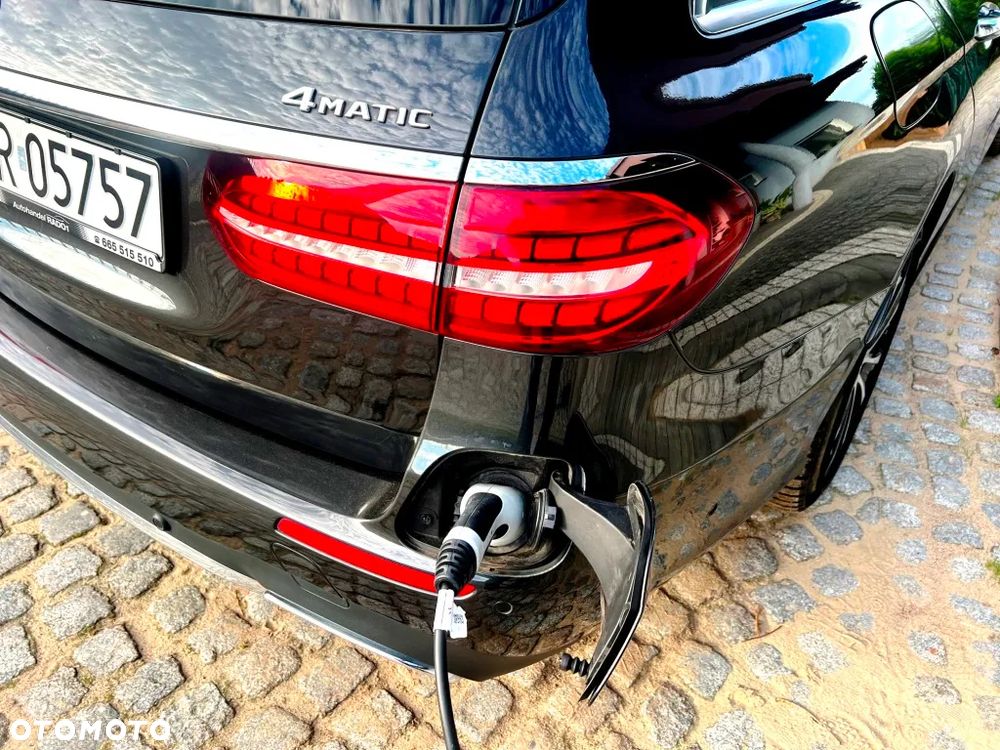 Mercedes-Benz Klasa E 300 de 4Matic 9G-TRONIC AMG Line - 39