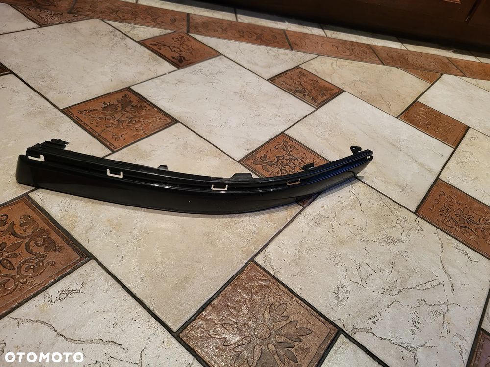 Listwa zderzaka przód Lewa z otworami na listwę, do malowania VW PASSAT B5 FL 10.00-05.05