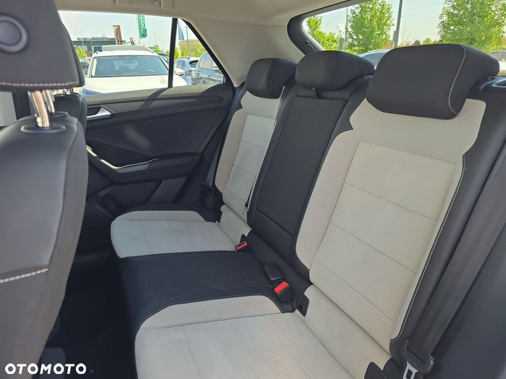 Volkswagen T-Roc 1.5 TSI Style DSG - 17