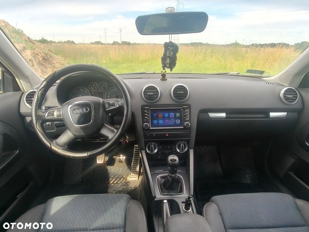 Audi A3 3-drzwiowe 1.6 TDI DPF Ambition - 9