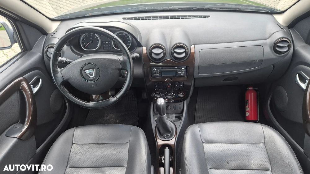 Dacia Duster 1.6 4x2 Laureate - 4