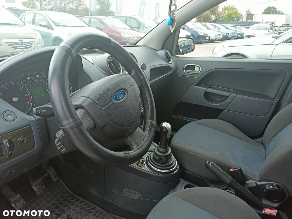 Ford Fiesta - 7