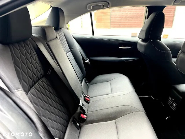 Toyota Corolla 1.8 Hybrid Comfort - 12