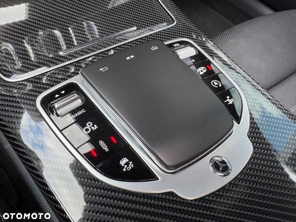 Mercedes-Benz Klasa C AMG 43 4-Matic - 30