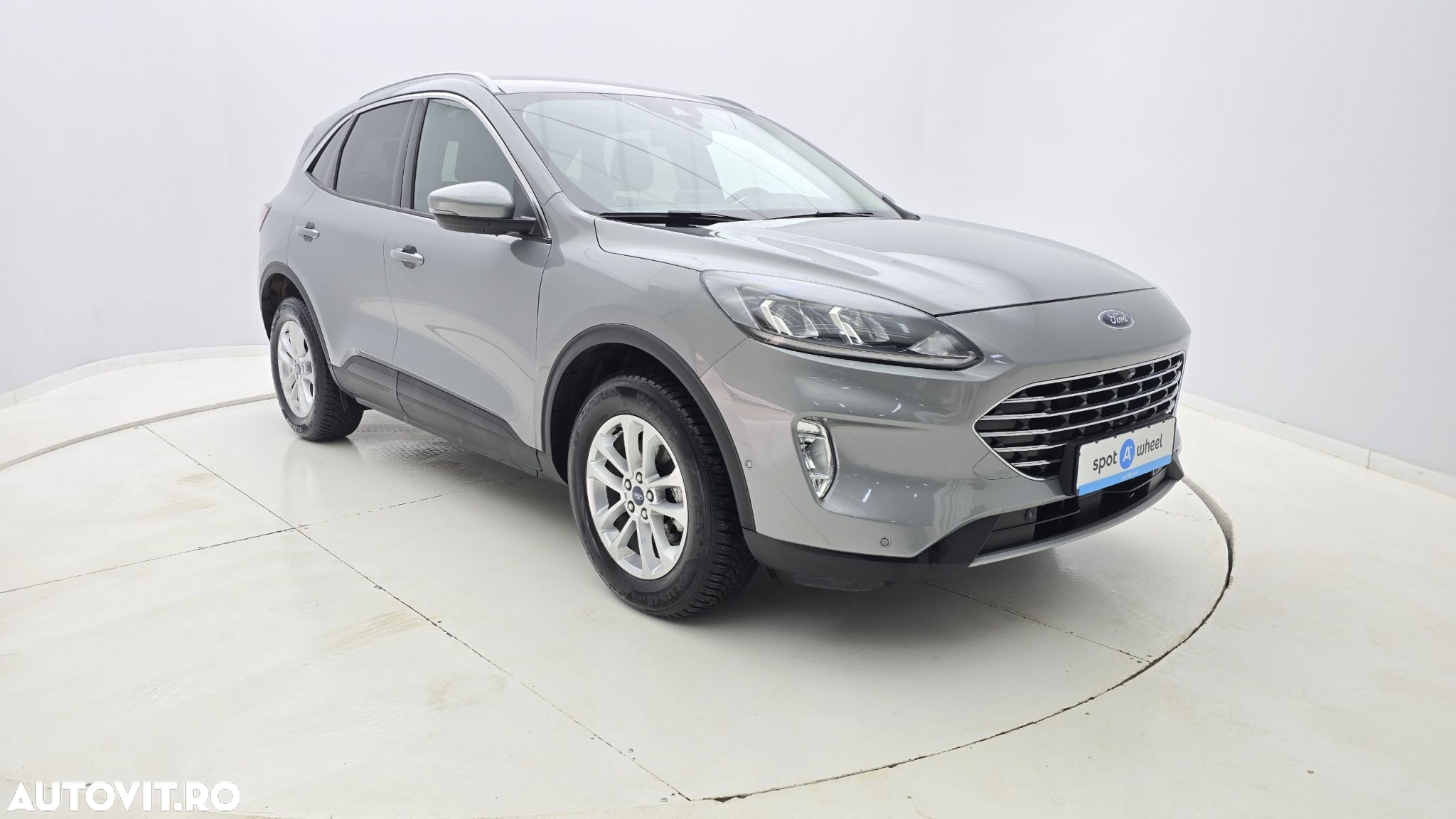 Ford Kuga - 4
