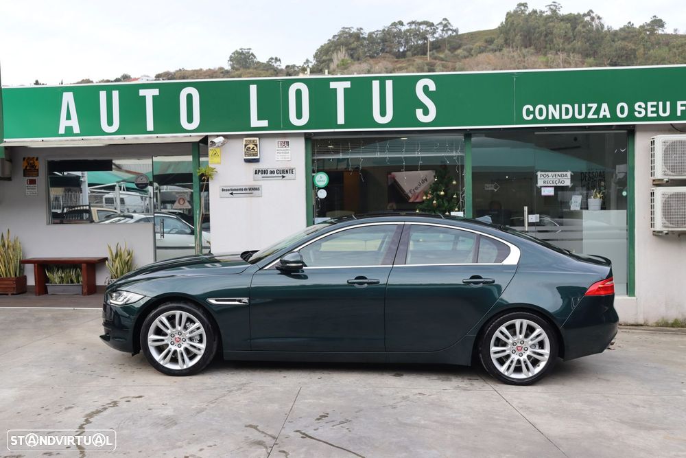 Jaguar XE 2.0 D Prestige Aut. - 3