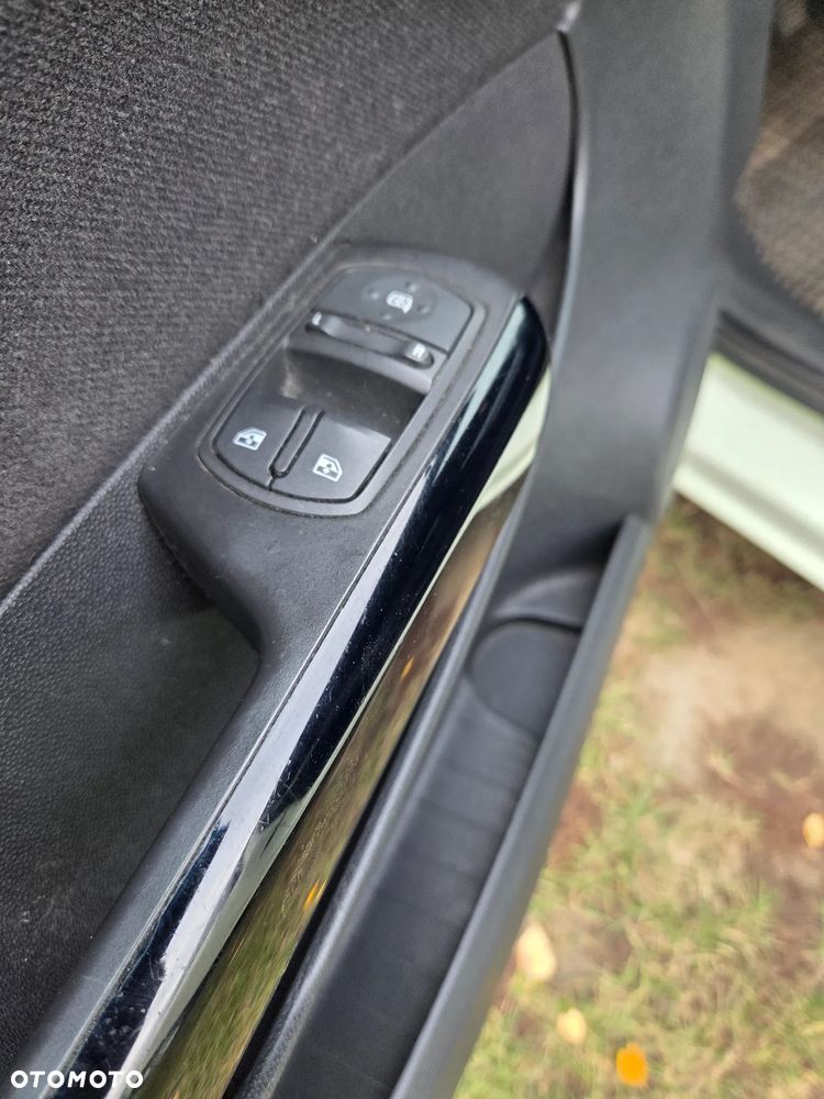 Opel Corsa - 7