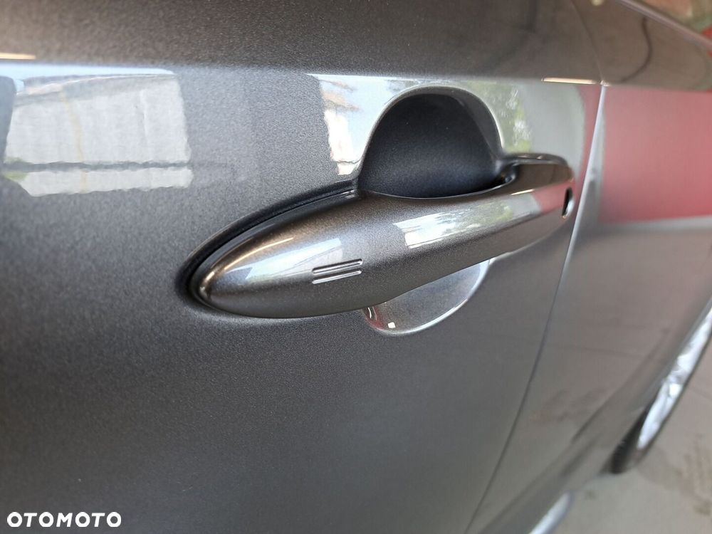 Toyota Corolla 1.8 Hybrid Comfort - 36