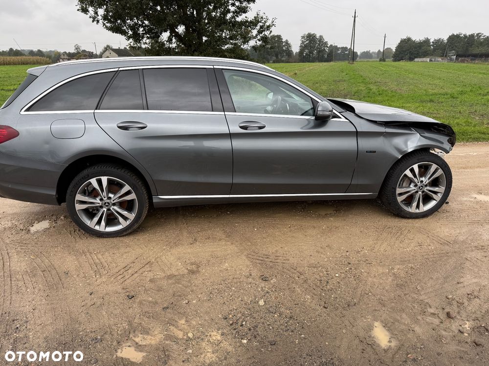 Mercedes-Benz Klasa C 300 de T 9G-TRONIC - 8