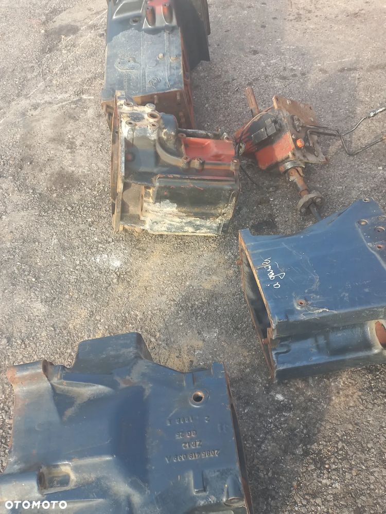 Obudowa skrzyni ,mostu sprzęgła same deutz,ZF, T-7224L,2095 419 039A,2095 4600 27B,00849795/50,26931100,T 7117L,269.3110.0 LASER,EXPLORER,TITAN,ANTARES,SILVER,LAMBORGHINI,HURLIMANN - 1