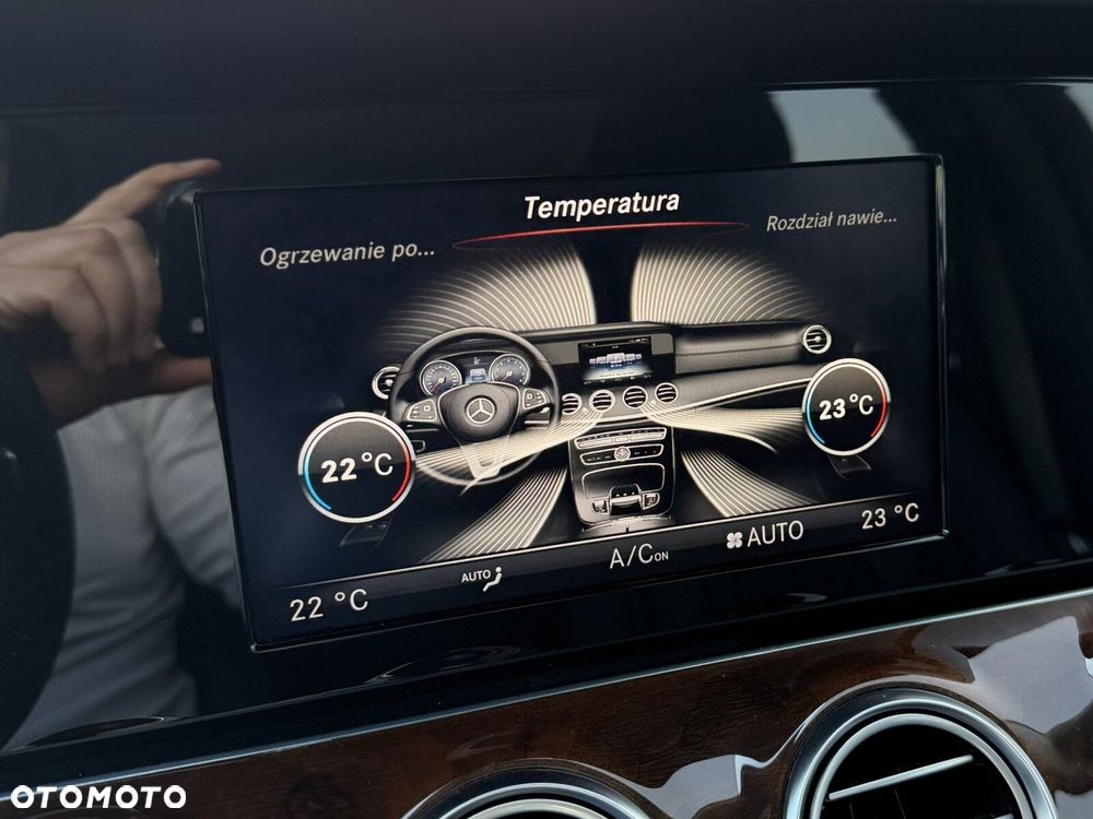 Mercedes-Benz Klasa E 220 d Exclusive - 41