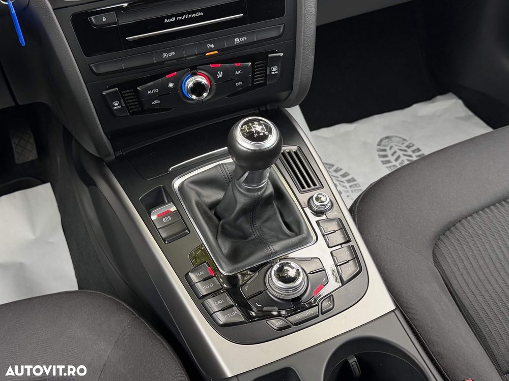 Audi A4 Limuzina 2.0 TDI DPF clean S line Sportpaket - 15