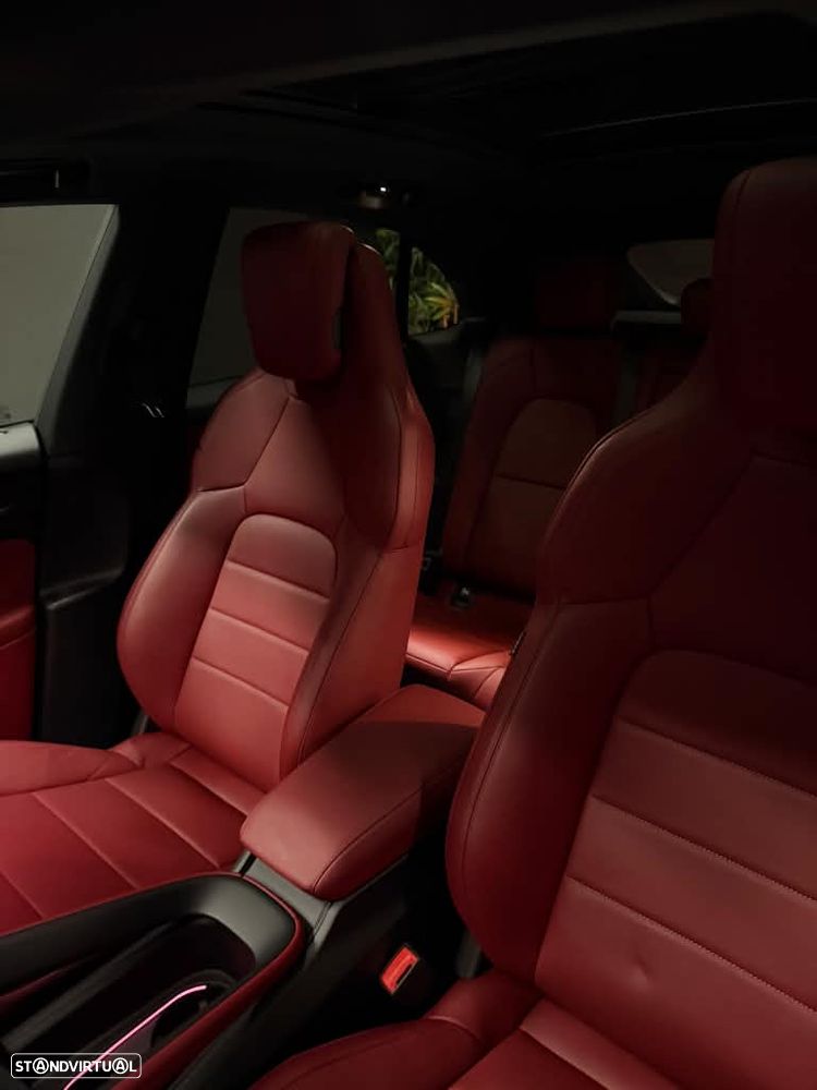 Porsche Macan Electric 4S - 12