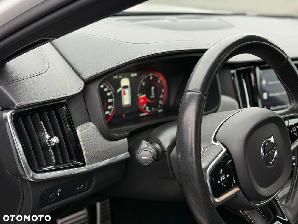 Volvo V90 D4 SCR R-Design - 21