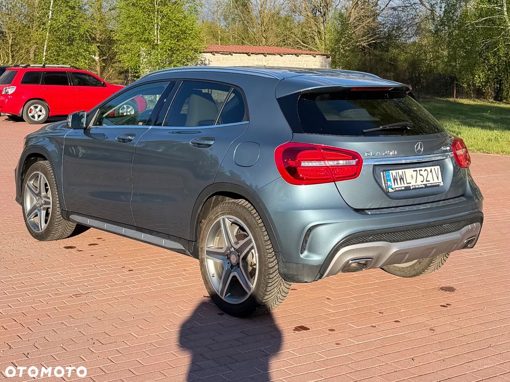 Mercedes-Benz GLA 250 4Matic 7G-DCT AMG Line - 9