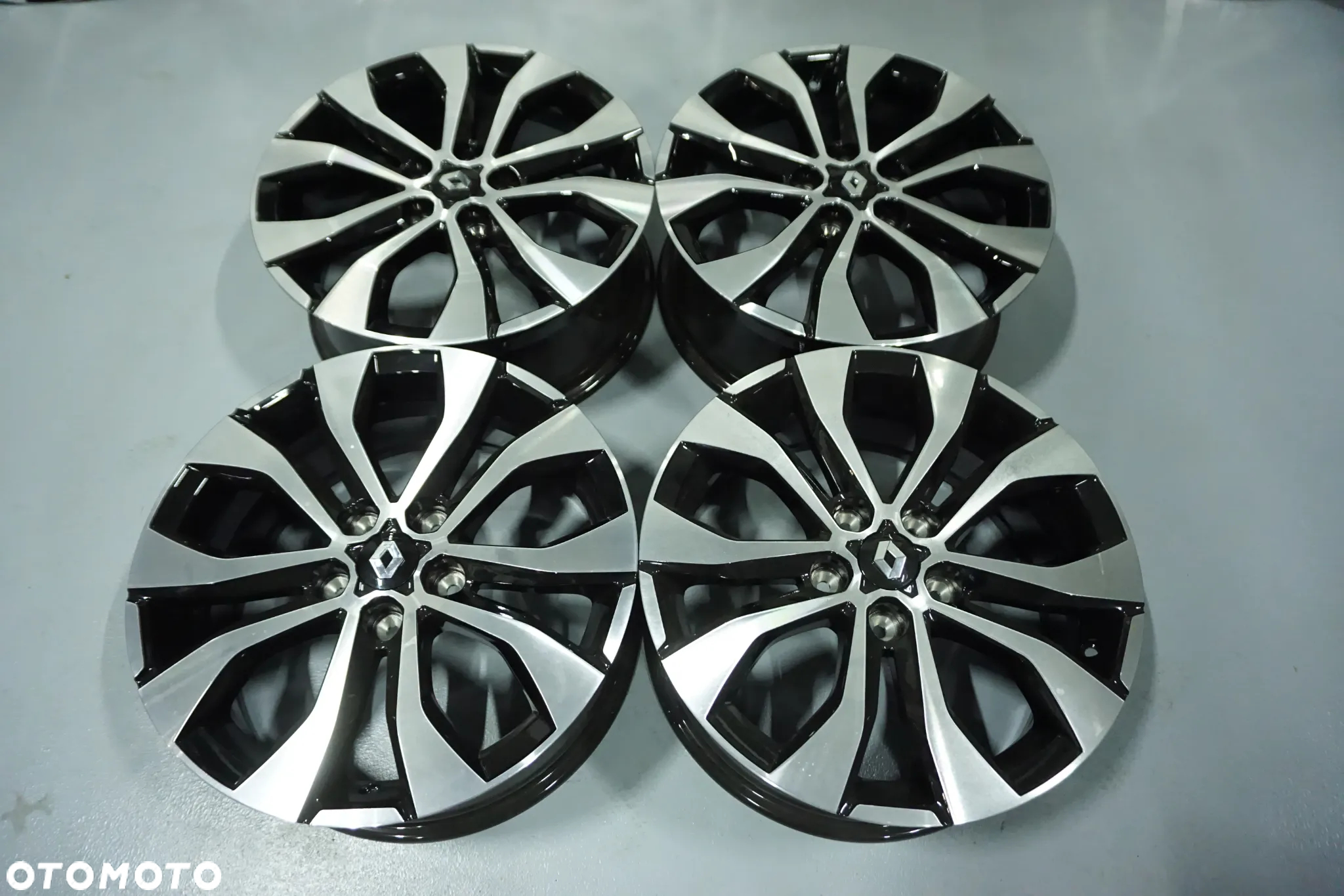 Felgi Aluminiowe  17 RENAULT SYMBIOZ CAPTUR II ARCANA KADJAR KOLEOS LAGUNA III SCENIC MEGANE ZOE CAPTUR II 5X114,3 - 2