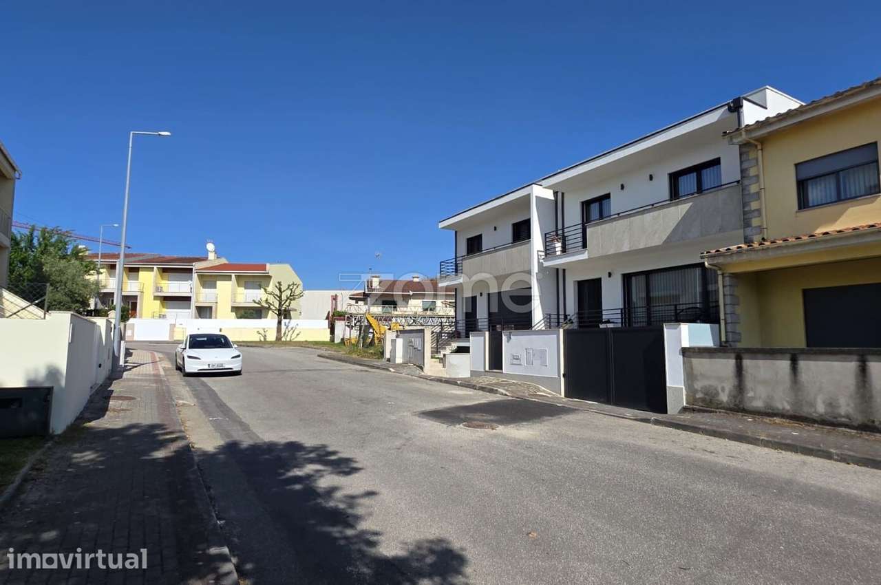 Moradia T3 NOVA em Panóias (Braga) - Grande imagem: 2/5
