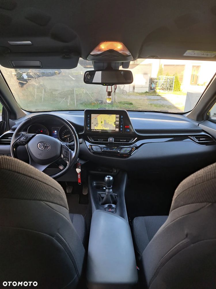 Toyota C-HR - 11