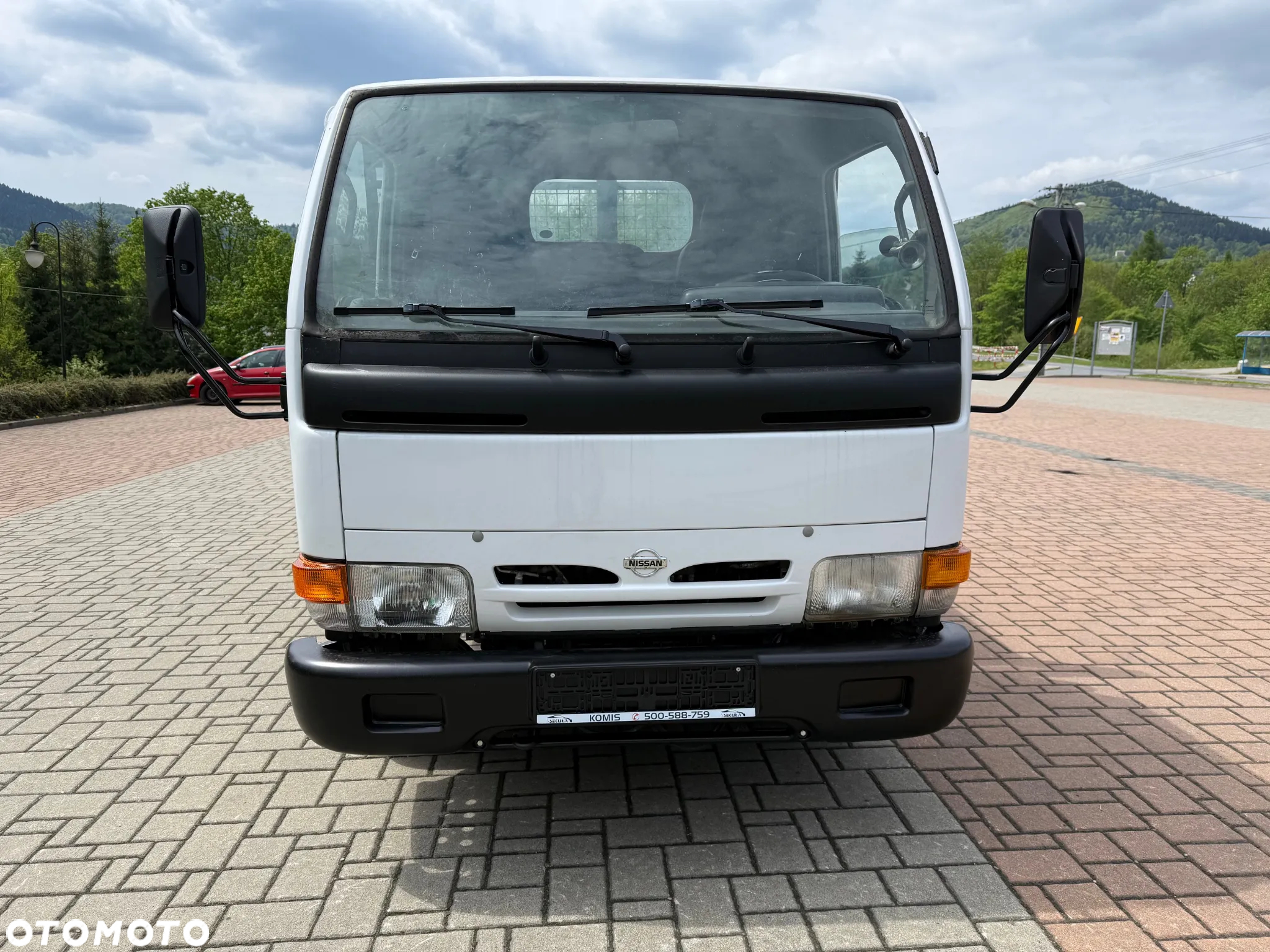 Nissan Cabstar - 2
