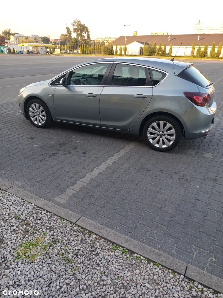 Opel Astra 1.4 T Cosmo - 5