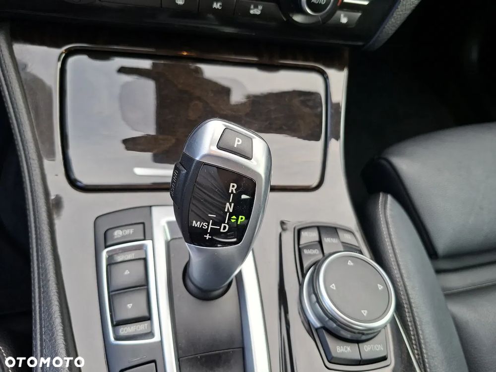 BMW Seria 5 520d xDrive Luxury Line - 33