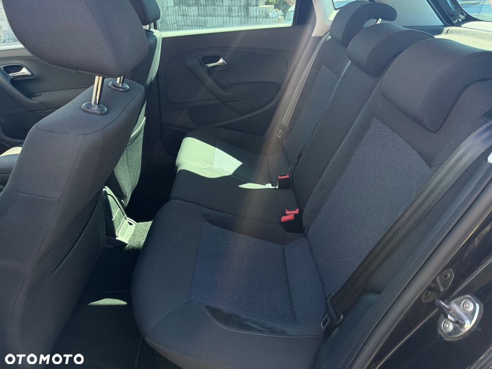 Volkswagen Polo 1.4 16V Highline - 15