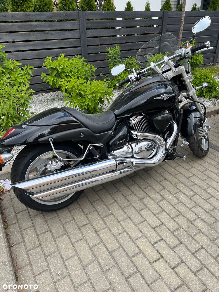 Suzuki Intruder - 3