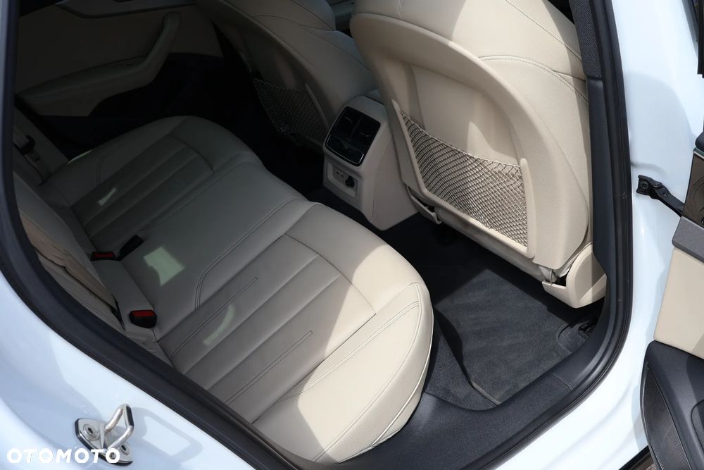 Audi A4 Limousine 45 TFSI quattro S tronic S line - 30