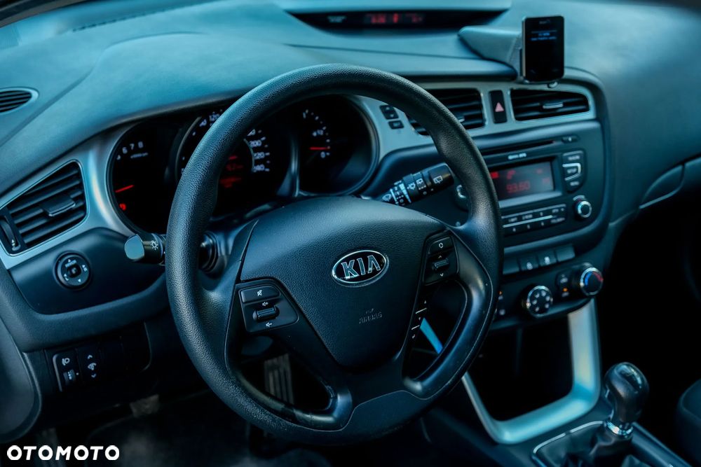 Kia Ceed 1.4 CVVT Vision - 17